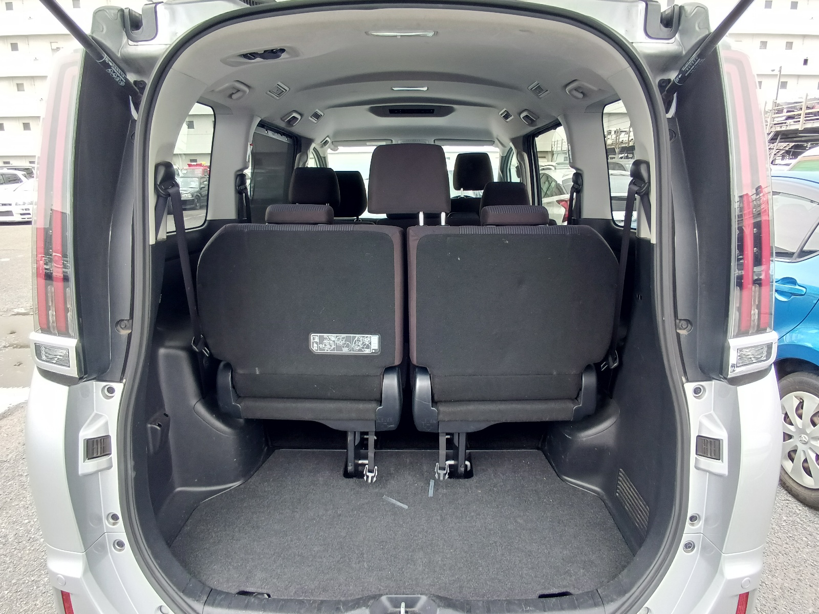 Toyota Noah X